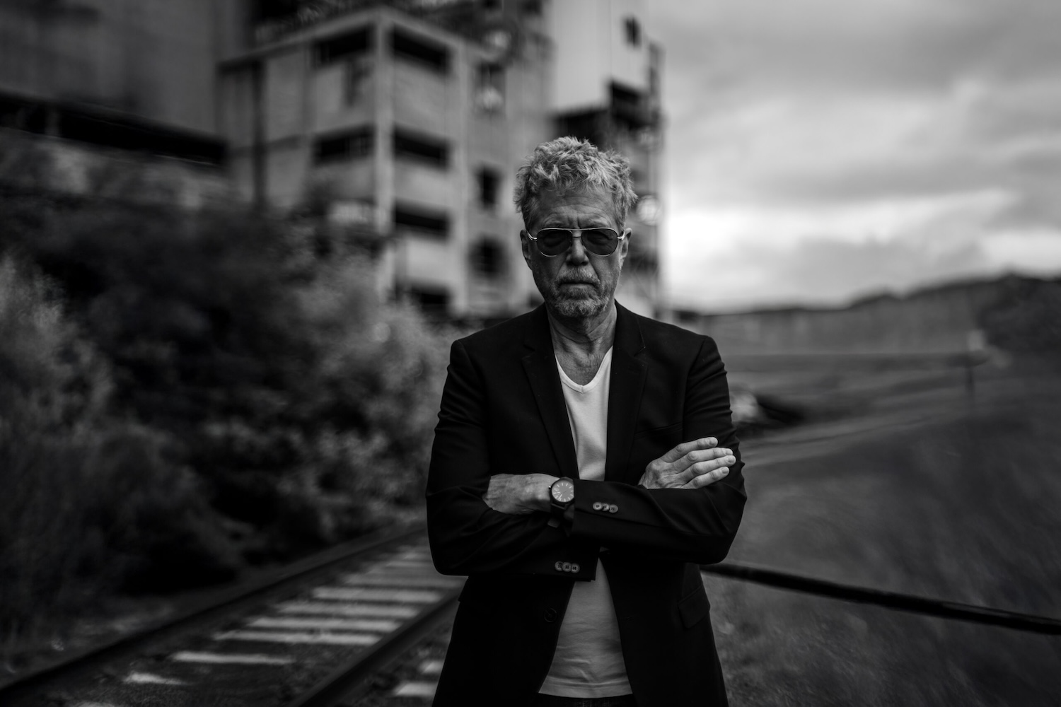 MAGNET Exclusive: Gary Louris Goes Track By Track On “Dark Country”